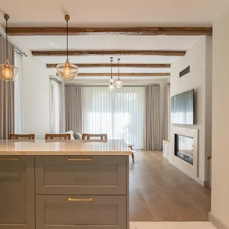 Vilă Mimosa Mansions