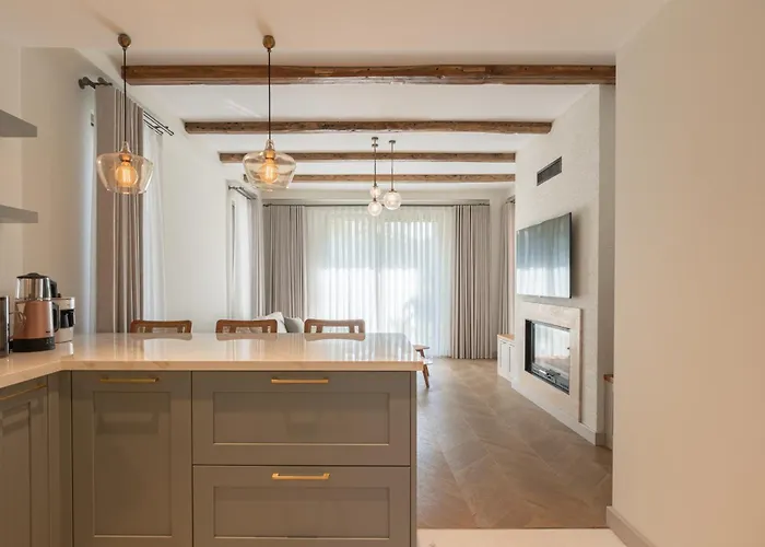 Villa Mimosa Mansions